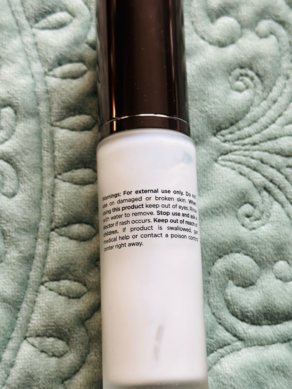 Hourglass Veil Mineral Primer Oil Free Matte Base - Picture 4 of 4